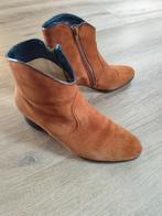 hassia laarsje cognac suede 6 H breed, Kleding | Dames, Schoenen, Ophalen of Verzenden, Gedragen, Bruin