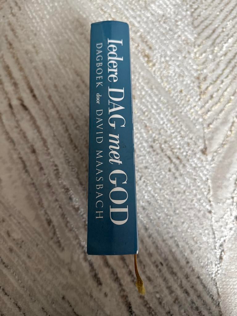 Iedere Dag met God - David Maasbach, Ophalen of Verzenden, Nieuw, Christendom | Katholiek