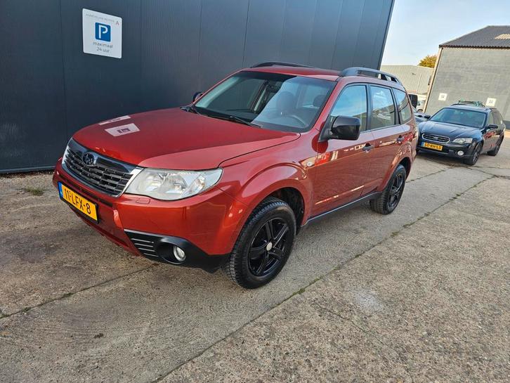 Subaru Forester 2.0 110KW AWD 2010 Rood, Auto's, Subaru, Particulier, Forester, 4x4, ABS, Adaptive Cruise Control, Airbags, Airconditioning