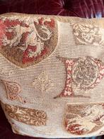 2 Luxe Unieke Barok Gobelin kussens met kronen, schilden etc, Huis en Inrichting, Ophalen of Verzenden, Zo goed als nieuw