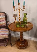 Antieke Bijzettafel - 63cm hoog, 53cm rond, Antiek en Kunst, Antiek | Meubels | Tafels, Ophalen of Verzenden