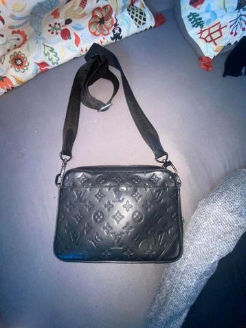Louis Vuitton duo messenger bag beschikbaar voor biedingen