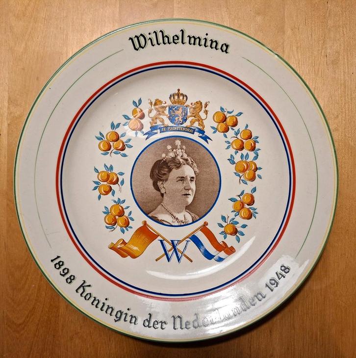 Herdenkingsbord Koningin Wilhelmina 1898-1948, Antiek en Kunst, Antiek | Wandborden en Tegels, Ophalen of Verzenden