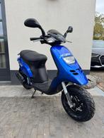 ⭐️Piaggio typhoon 50cc 2t Brom 4959Km Glans blauw⭐️, Fietsen en Brommers, Scooters | Piaggio, Ophalen, Zo goed als nieuw, Tweetakt