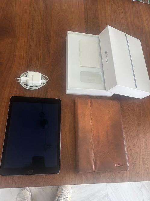 Te koop iPad Air 2 + hoes, Computers en Software, Apple iPads, Gebruikt, Apple iPad, Wi-Fi en Mobiel internet, 10 inch, 16 GB
