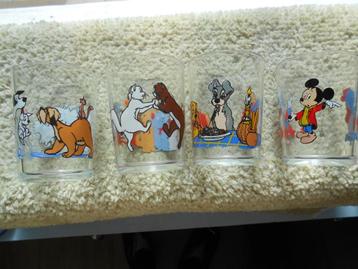 4 Disney glaasjes beschikbaar voor biedingen