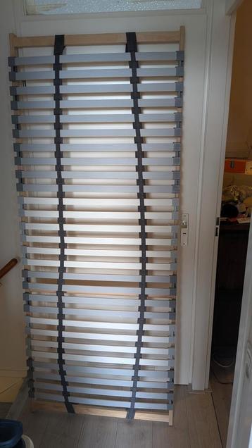 IKEA Lönset Lattenbodem 90x200 beschikbaar voor biedingen