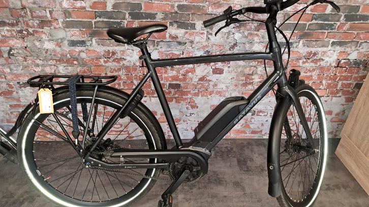 Batavus dinsdag Bosch Belt drive, Fietsen en Brommers, Elektrische fietsen, Zo goed als nieuw, Batavus, 59 cm of meer, 50 km per accu of meer