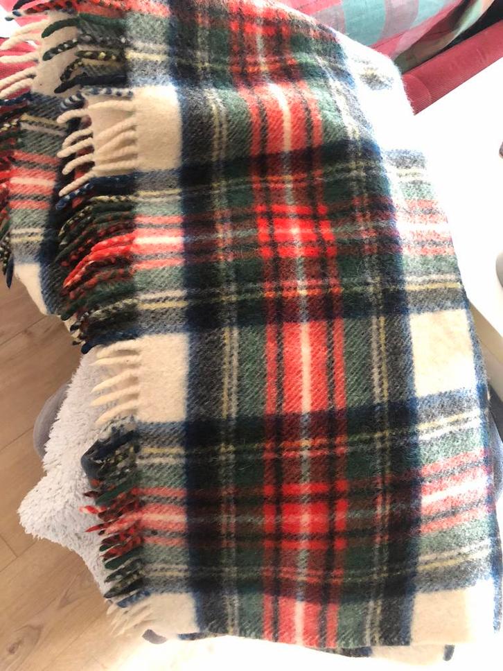 Mooie wollen deken in Schotse ruit, Huis en Inrichting, Woonaccessoires | Plaids en Woondekens, Gebruikt, Ophalen