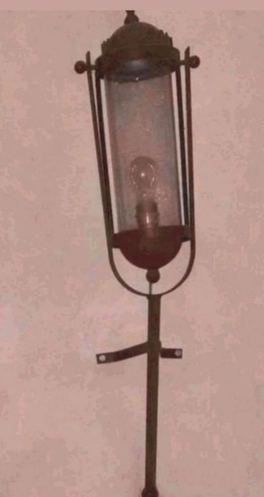 2 roestbruine smeedijzeren lantaarn wandlampen 95x17, Huis en Inrichting, Lampen | Wandlampen, Zo goed als nieuw, Glas, Metaal