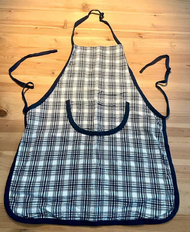 2 Kinderschorten van Sesamstraat en van Dille & Kamille, Huis en Inrichting, Keuken | Textiel, Zo goed als nieuw, Schort, Blauw