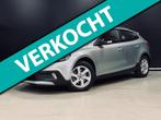 Volvo V40 Cross Country 1.6 T4 Kinetic, Navi, NAP, Bluetooth, Voorwielaandrijving, Stof, Gebruikt, Zwart