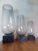 glazen vazen met massief marmer voetstuk, Ophalen, Zo goed als nieuw, Overige kleuren, Glas
