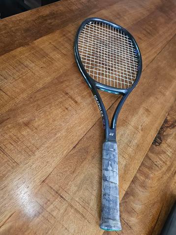 Tennis racket Yonex graphite  beschikbaar voor biedingen