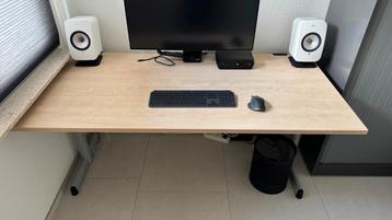 Steelcase bureau 160x80cm in hoogte verstelbaar beschikbaar voor biedingen