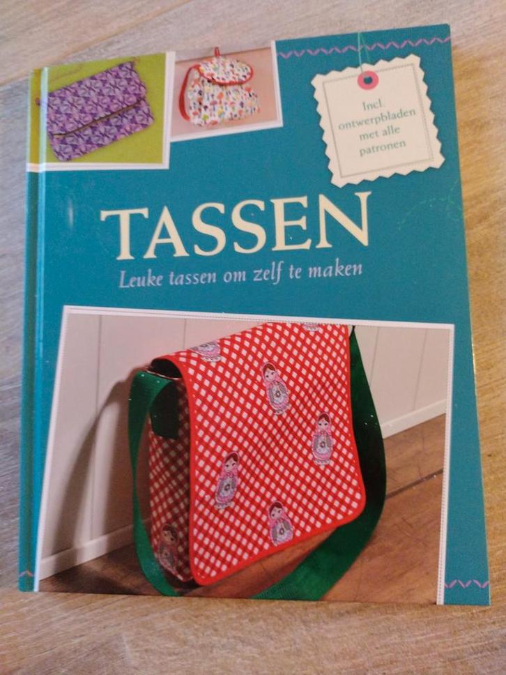 Tassen: Leuke tassen om zelf te maken - Handwerkboek, Boeken, Hobby en Vrije tijd, Ophalen of Verzenden