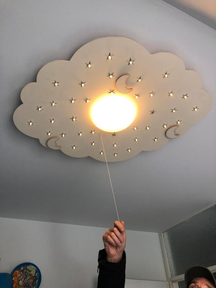 Plafondlamp - Wolk met sterren, Huis en Inrichting, Lampen | Plafondlampen, Zo goed als nieuw, Hout, Ophalen of Verzenden