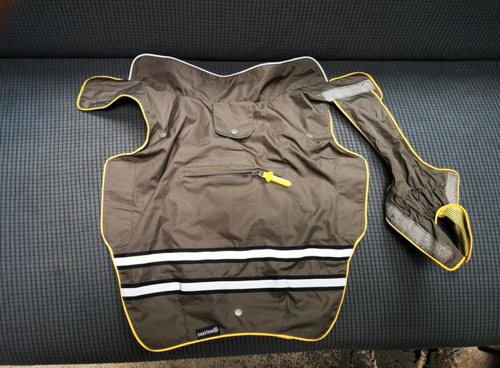 Beeztees Seja hondenjasje, Dieren en Toebehoren, Hondenkleding, Zo goed als nieuw, Hondenjas, Ophalen of Verzenden