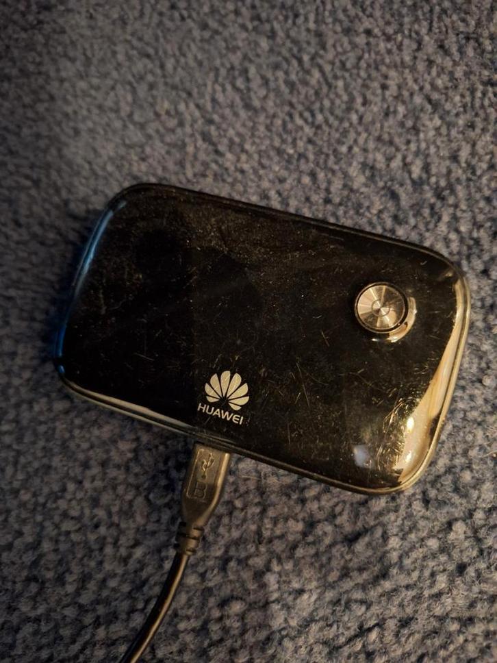 Huawei Mobile WiFi E5776s - Draagbare Router, Computers en Software, Routers en Modems, Gebruikt, Router met modem, Ophalen of Verzenden