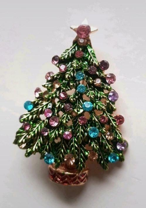 Nieuw, broche, kerstboom met strass. 4 cm / 5,5 cm, Sieraden, Tassen en Uiterlijk, Broches, Nieuw, Overige materialen, Overige kleuren