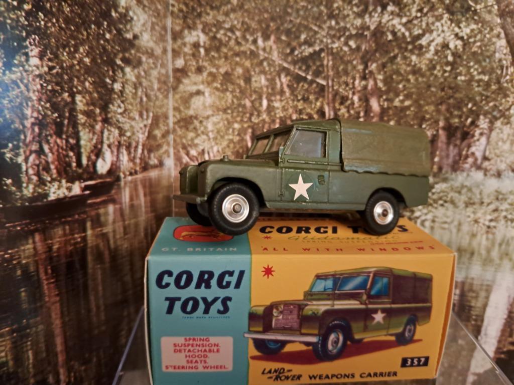 ≥ Corgi Toys 357 Land Rover Weapons Carrier 1/43