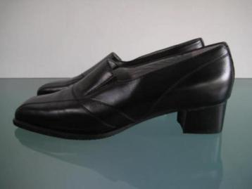 GRATIS VERZENDEN | ALEXANDRIA nieuwe leren zwarte pumps 39.5 beschikbaar voor biedingen