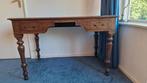 Antieke notenhouten schrijftafel met rood lederen inleg., Antiek en Kunst, Antiek | Meubels | Tafels, Ophalen