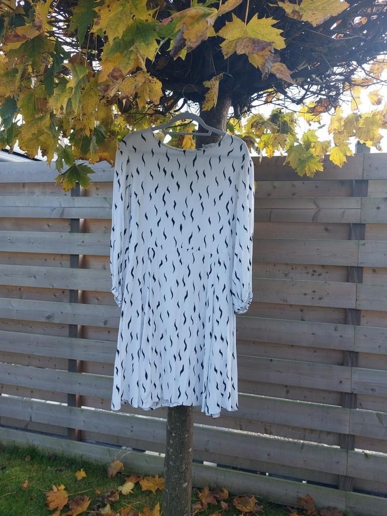 Mint&Berry jurk maat 42, Wit, Maat 42/44 (L), Ophalen of Verzenden, Zo goed als nieuw