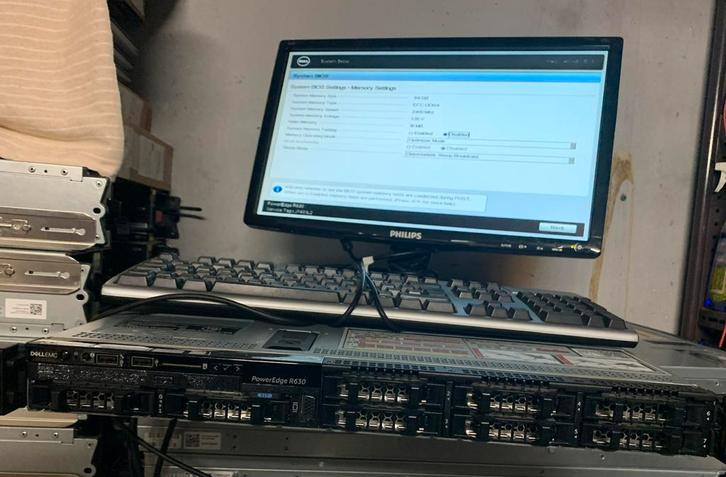 Dell PowerEdge R630 - SERVER - Intel - 64GB/128GB -Spotprijs, Computers en Software, Servers, Zo goed als nieuw, 2 tot 3 Ghz, Ophalen of Verzenden