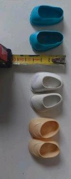 3 vintage poppenschoentjes poppenschoenrb blauw wit  creme, Verzamelen, Overige Verzamelen, Ophalen of Verzenden, Zo goed als nieuw