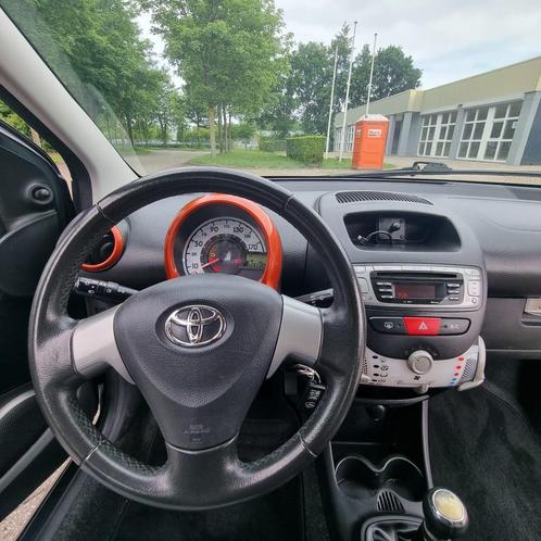 Toyota Aygo 1.0 12V Vvt-i 5DRS 2013 Grijs Airco (2e eig.), Auto's, Toyota, Particulier, Aygo, Benzine, A, Hatchback, Handgeschakeld