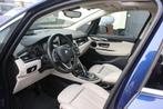 BMW 2-serie Active Tourer 218i High Executive | Trekhaak | C, Auto's, BMW, Gebruikt, Euro 6, Blauw, 3 cilinders