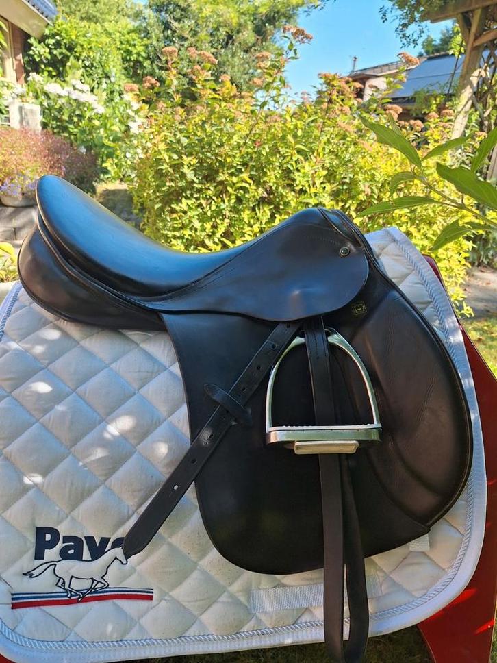 Nette gebruikte veelzijdigheidszadels, Dieren en Toebehoren, Paarden en Pony's | Zadels, Gebruikt, Overige soorten, Ophalen of Verzenden