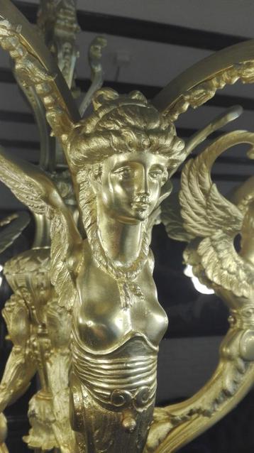 bijzonder grote bronzen luster empire 5 engelen beschikbaar voor biedingen