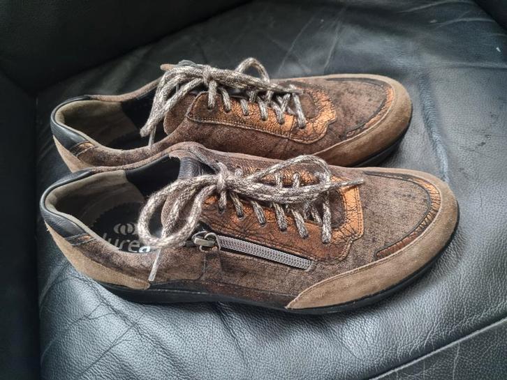 Durea leren sneakers - Maat 40 - Taupe - Nieuwstaat, Kleding | Dames, Schoenen, Zo goed als nieuw, Sneakers of Gympen, Beige, Ophalen of Verzenden