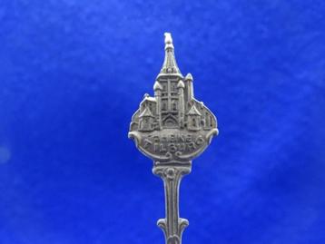 Lepeltje: Tilburg T ’Heike  beschikbaar voor biedingen