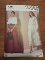Vogue v2007 naaipatroon voor blouse en rok, Ophalen of Verzenden, Zo goed als nieuw, Vrouw, Overige merken