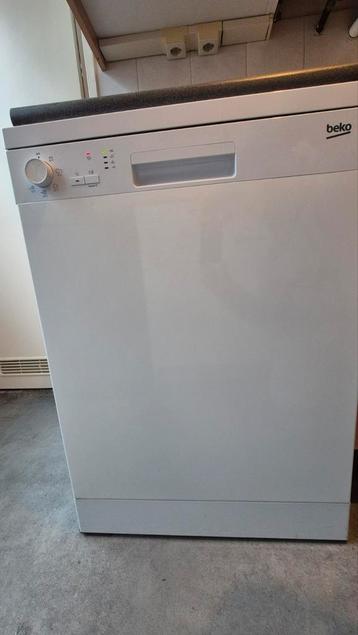 Beko vrijstaande vaatwasmachine beschikbaar voor biedingen