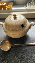 Oude schaal met soeplepel, Antiek en Kunst, Ophalen