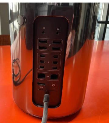 Apple - MacPro (eind 2013) - Desktop beschikbaar voor biedingen