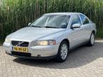 Volvo S60 2.4 Edition II Airco Leder Stoelverwarming Trekhaa, Auto's, Volvo, Voorwielaandrijving, Gebruikt, Zwart, S60