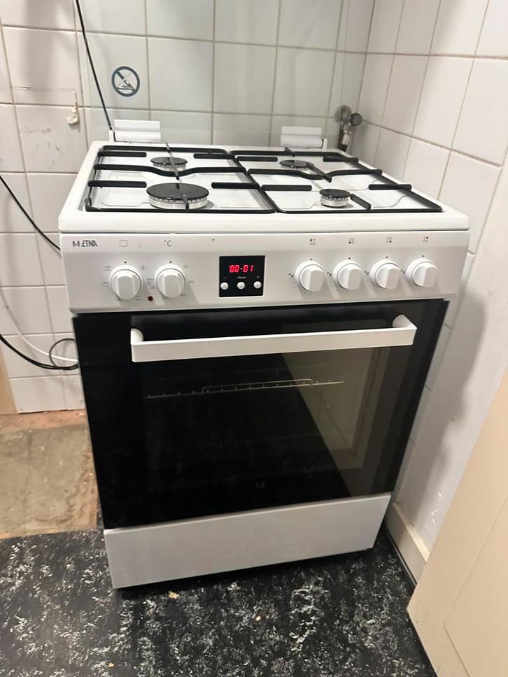 Etna Gasfornuis met oven - Vrijstaand - ZGAN, Witgoed en Apparatuur, Fornuizen, Gebruikt, Vrijstaand, Gas, 4 kookzones, 85 tot 90 cm