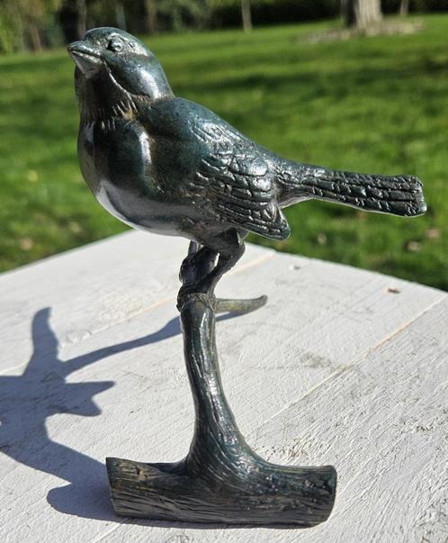 1 MUS OP TAK / Bronzen beeld / groen, Tuin en Terras, Tuinbeelden, Nieuw, Dierenbeeld, Ophalen of Verzenden