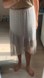 Beige lange voile rok met taupe stipjes, Maat 38/40 (M), Beige, Nieuw, Ophalen of Verzenden