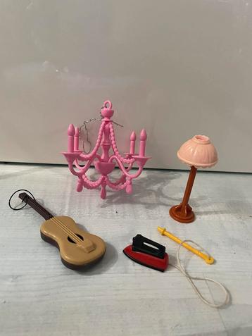 Barbie kroonluchter lamp strijkbout gitaar beschikbaar voor biedingen
