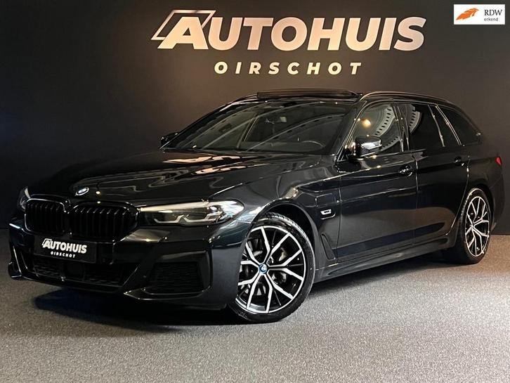 BMW 5-serie Touring 530e xDrive High Executive Edition Pano/, Auto's, BMW, Bedrijf, Te koop, 5-Serie, 4x4, ABS, Achteruitrijcamera