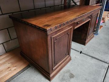 (1082) Antieke houten bureau. Afmeting 170x85x78 cm LxDxH.  beschikbaar voor biedingen
