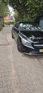 Mercedes-Benz CLA 180 1.6 90KW Blue Eff. Edit. 2017 Zwart, Auto's, Voorwielaandrijving, CLA, 4 cilinders, Leder en Stof