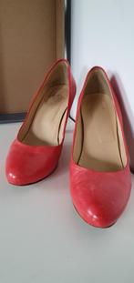 Pump koraal rood maat 38, Kleding | Dames, Schoenen, Pumps, Ophalen of Verzenden, Linea Zeta, Gedragen