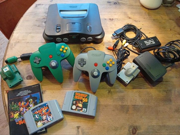 Compleet gereinigde Nintendo 64 set met expansion pak, Spelcomputers en Games, Spelcomputers | Nintendo 64, Zo goed als nieuw
